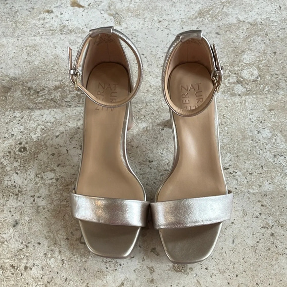 NWOB Naturalizer Women's Joy Ankle Strap Heeled Dress Sandal Bronze Leather 6 - Picture 10 of 13